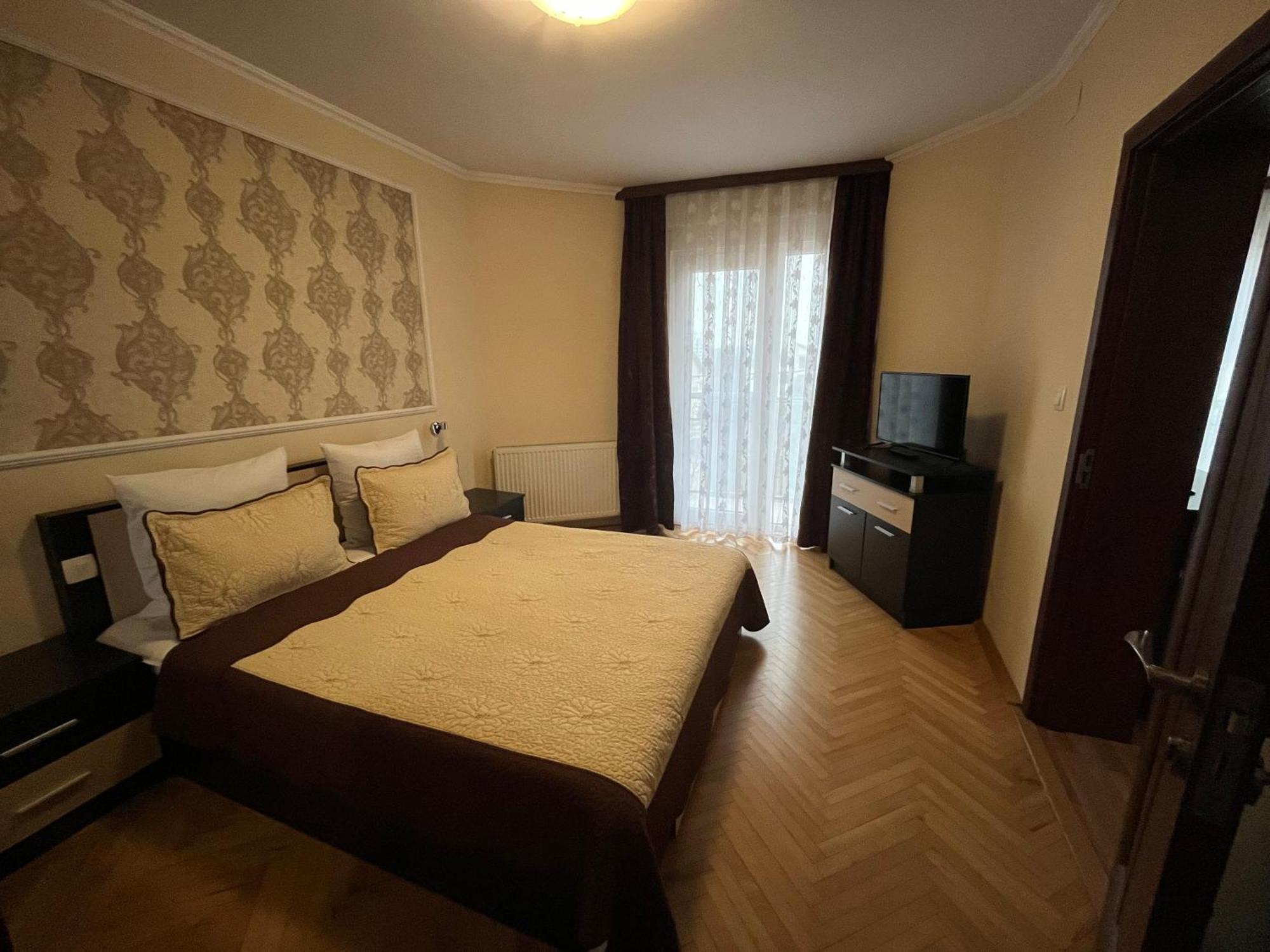 Pensiunea Perla 3* Băile Felix